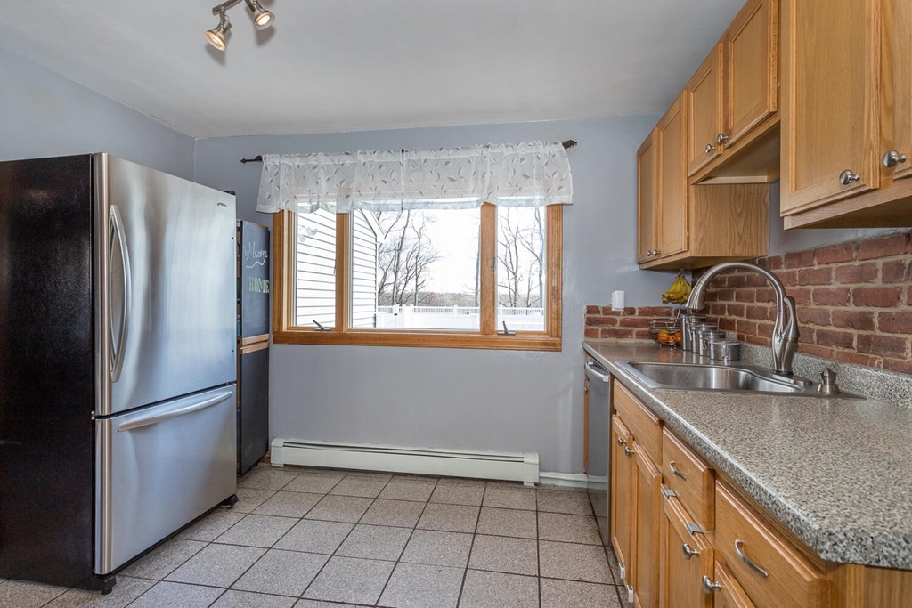 18 Pond View Road Canton, MA 02021 - Photo 6 of 30 Gallery Image 6