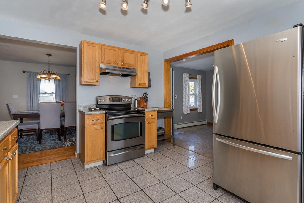 18 Pond View Road Canton, MA 02021 - Photo 7 of 30 Gallery Image 7