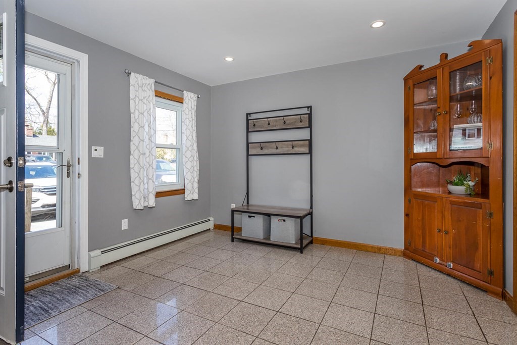 18 Pond View Road Canton, MA 02021 - Photo 8 of 30 Gallery Image 8