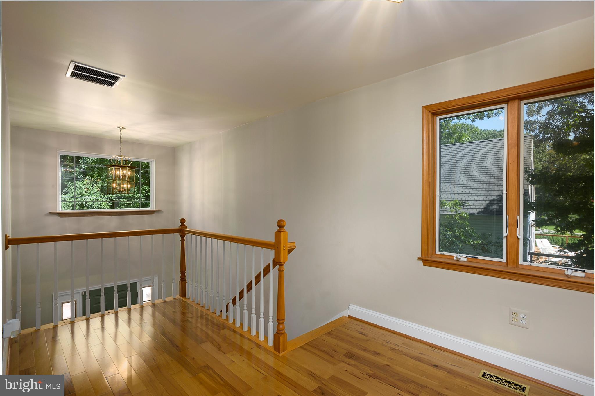 8216 Riverside Drive Pasadena, MD 21122 - Photo 15 of 30 Loft