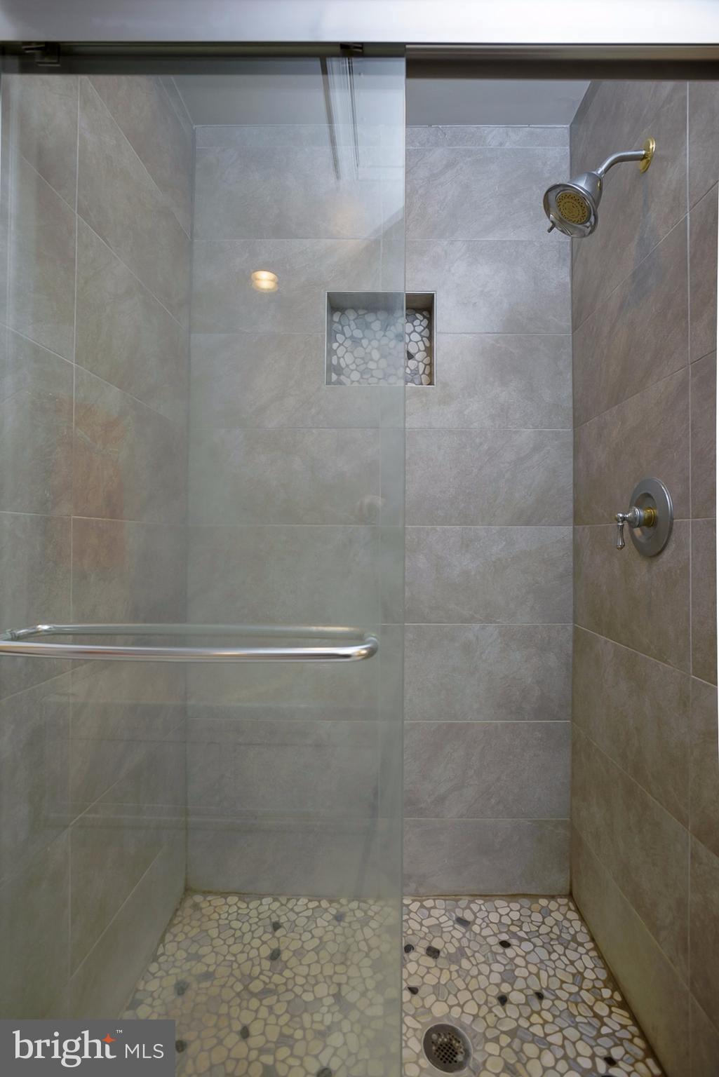 8216 Riverside Drive Pasadena, MD 21122 - Photo 19 of 30 Custom tilework