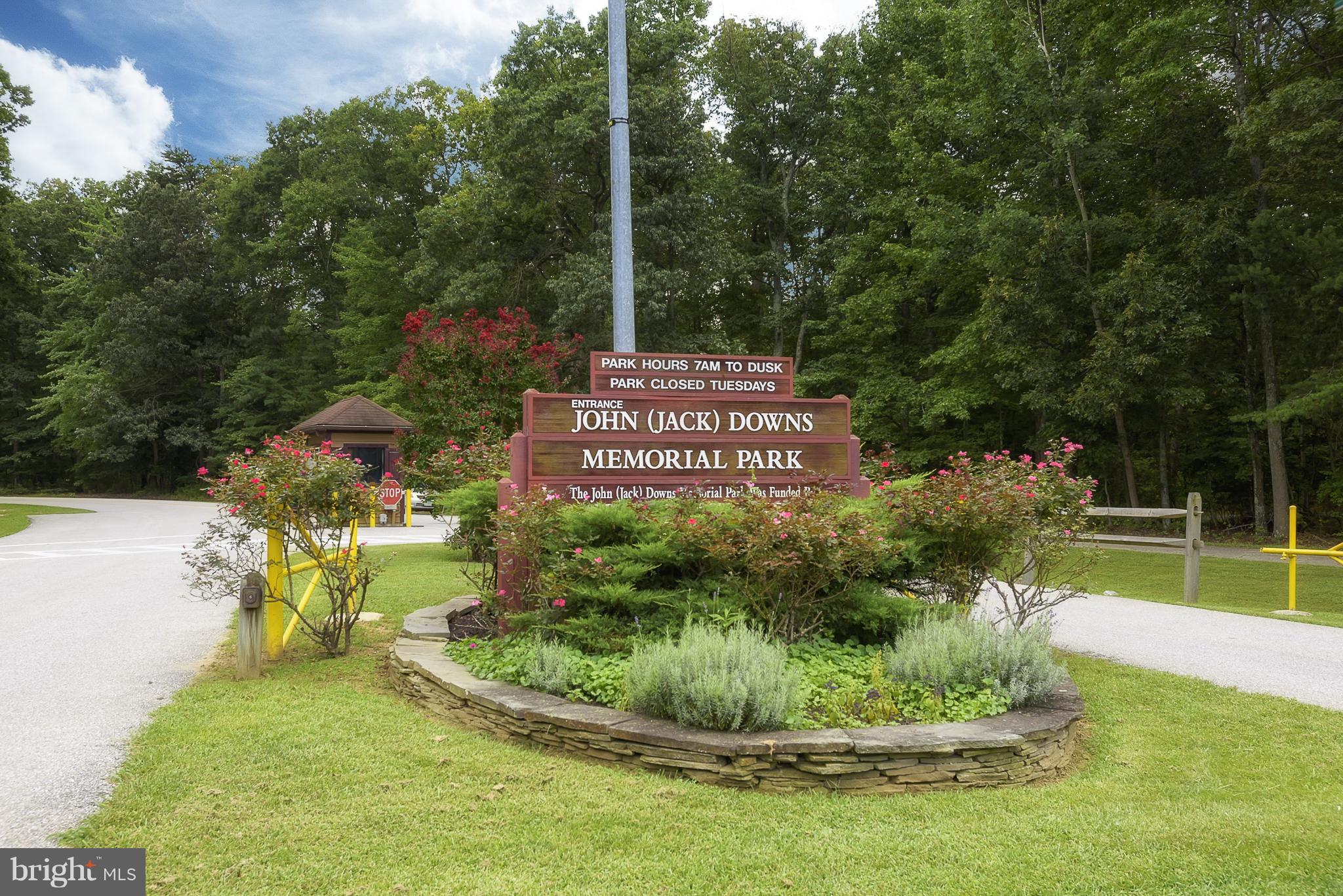 8216 Riverside Drive Pasadena, MD 21122 - Photo 27 of 30 Entrance to Down's Park