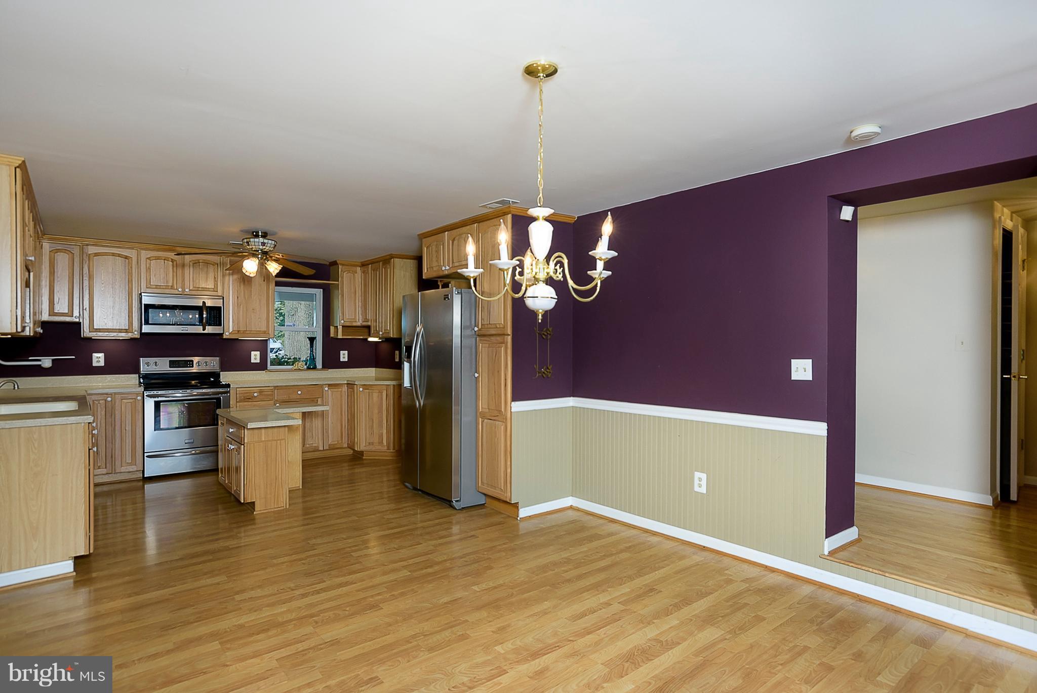 8216 Riverside Drive Pasadena, MD 21122 - Photo 9 of 30 Spacious dining area