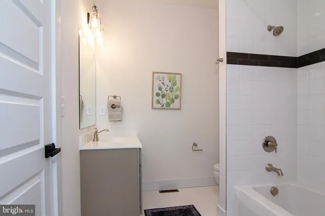 $825,000 | 3913 St Pauls Road, Manchester, MD 21102