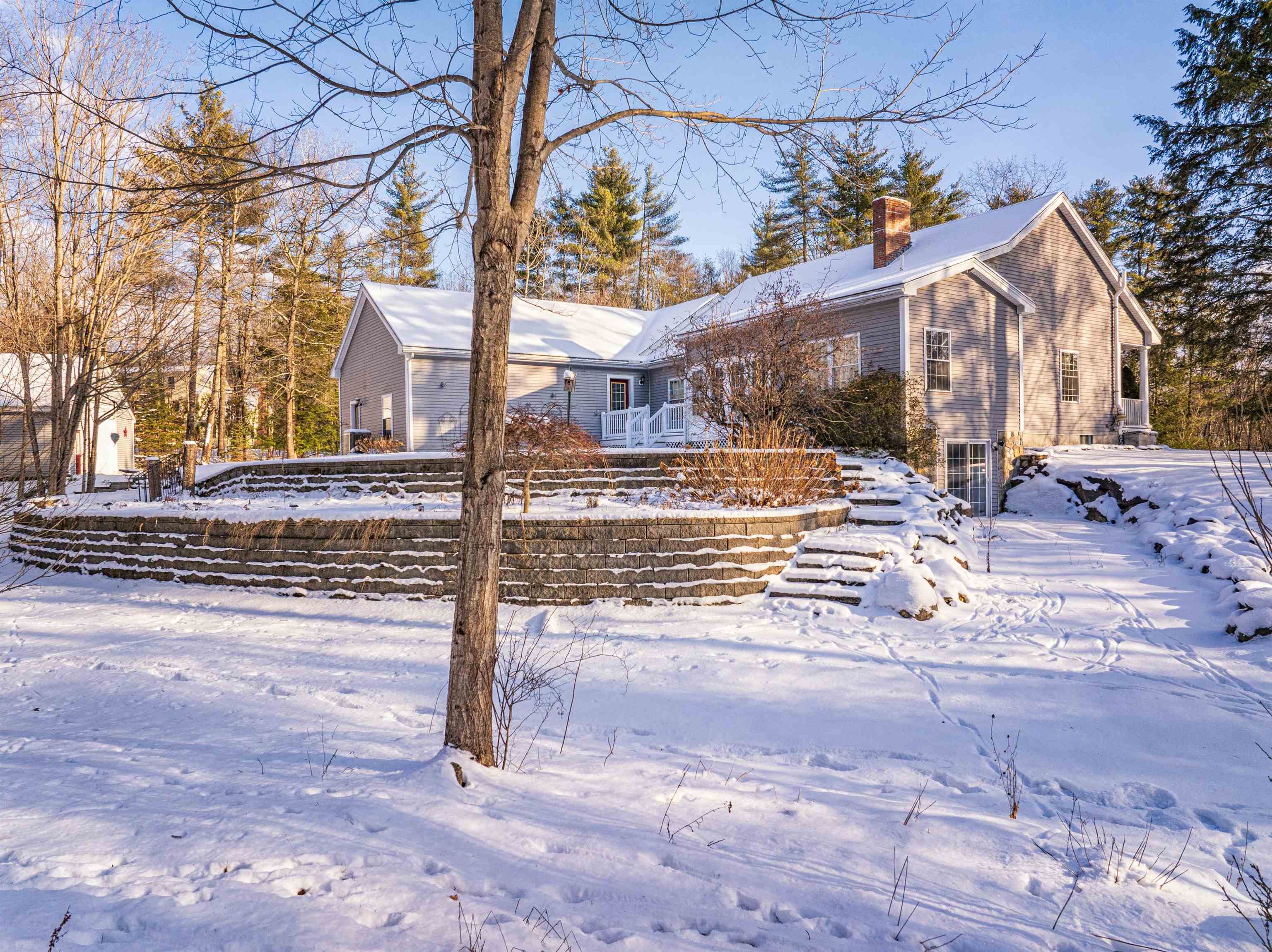 289 Tolend Road Dover, NH 03820 - Photo 4 of 42