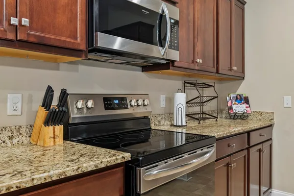 $385,000 | 107 Lee Road 2220, Smiths Station, AL 36877