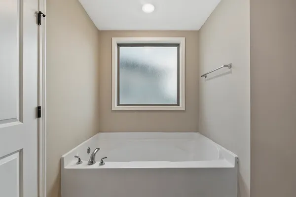 $385,000 | 107 Lee Road 2220, Smiths Station, AL 36877