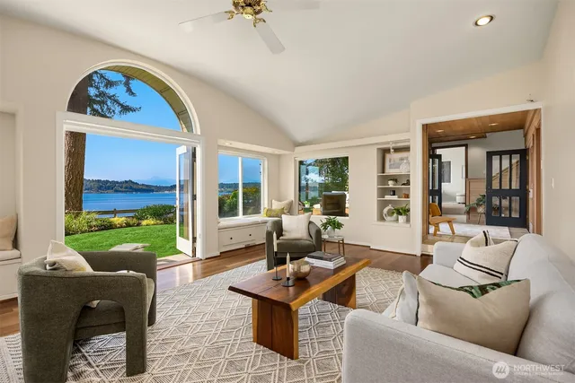 $2,330,000 | 9549 Olympus Beach Road Northeast, Bainbridge Island, WA 98110