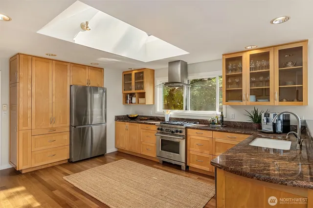 $2,330,000 | 9549 Olympus Beach Road Northeast, Bainbridge Island, WA 98110