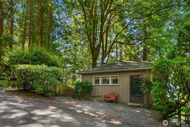 $2,330,000 | 9549 Olympus Beach Road Northeast, Bainbridge Island, WA 98110