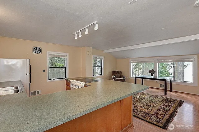 $2,330,000 | 9549 Olympus Beach Road Northeast, Bainbridge Island, WA 98110