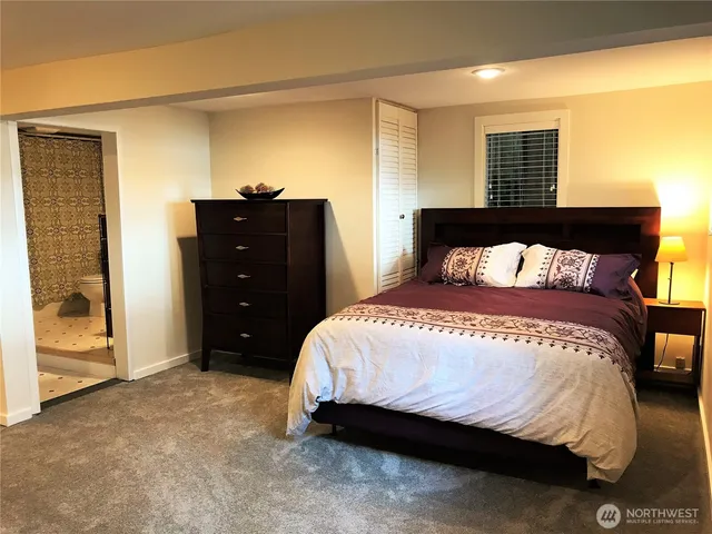 $2,330,000 | 9549 Olympus Beach Road Northeast, Bainbridge Island, WA 98110