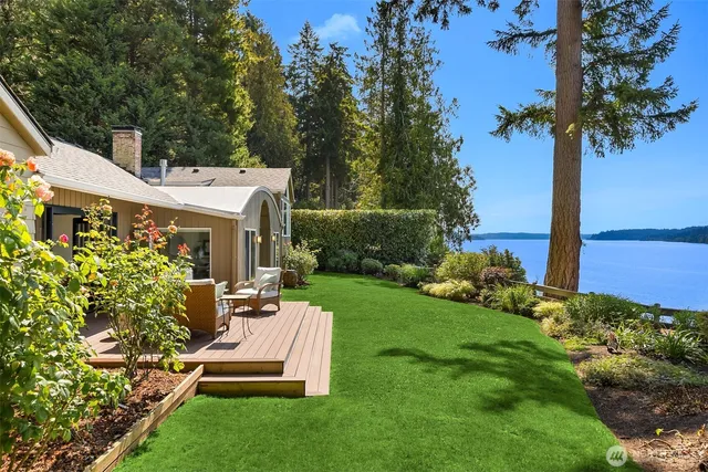 $2,330,000 | 9549 Olympus Beach Road Northeast, Bainbridge Island, WA 98110