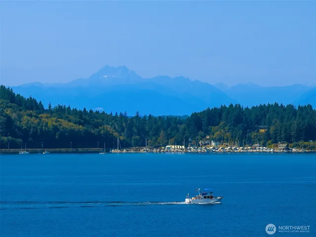 $2,330,000 | 9549 Olympus Beach Road Northeast, Bainbridge Island, WA 98110