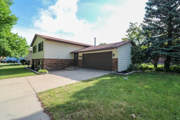 $324,900 | 1420 23rd Street South, Fargo, ND 58103