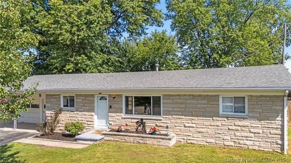 $240,000 | 206 Crestwood Drive, Madison, IN 47250