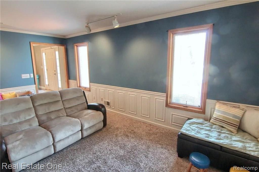 36225 Fredericksburg Road Farmington Hills, MI 48331 - Photo 16 of 30