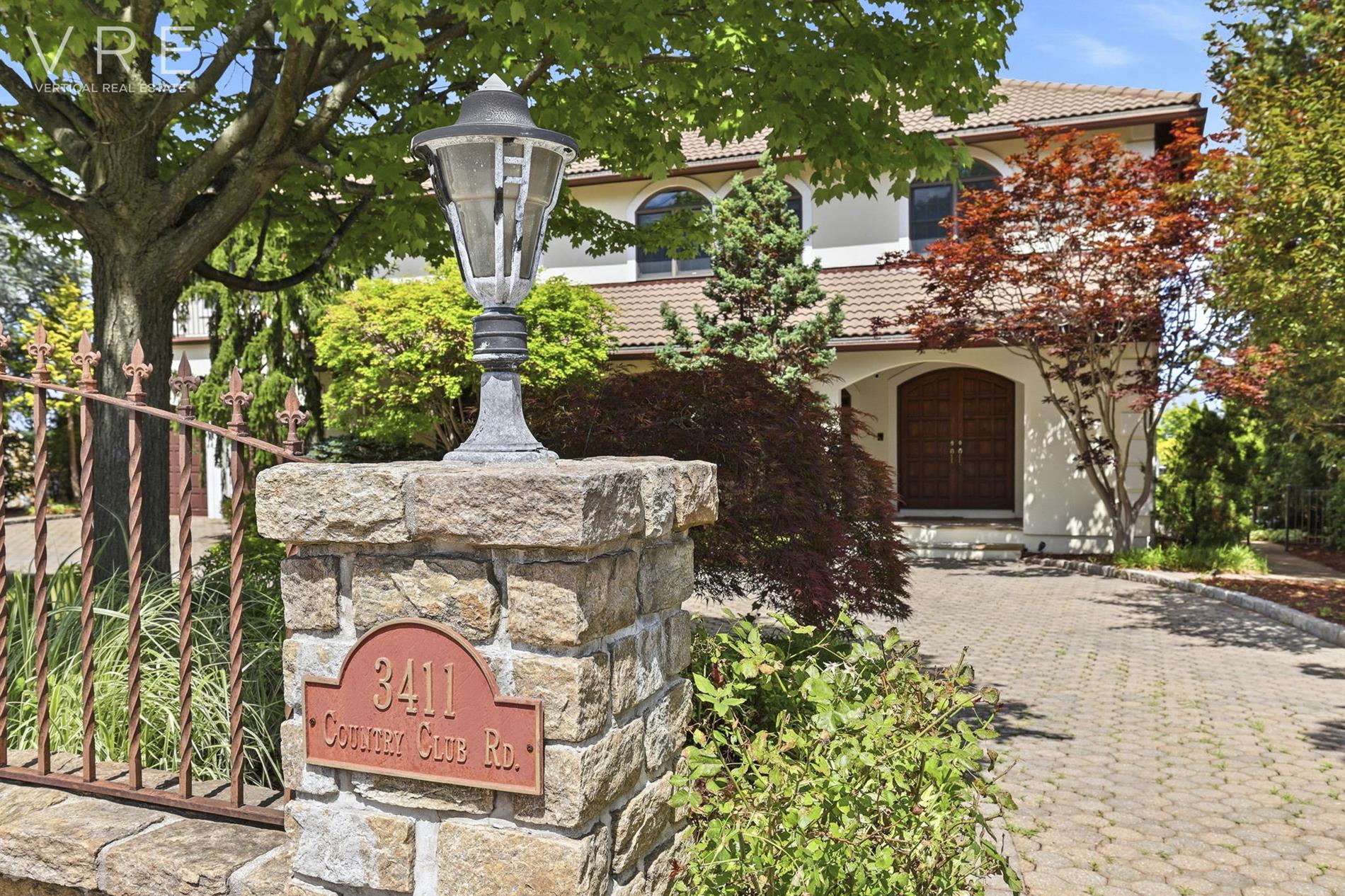 3411 Country Club Road Bronx, NY 10465 - Photo 22 of 25
