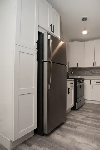 $2,445 | 3839 North Greenview Avenue, Unit GDN, Chicago, IL 60613