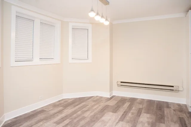 $2,445 | 3839 North Greenview Avenue, Unit GDN, Chicago, IL 60613