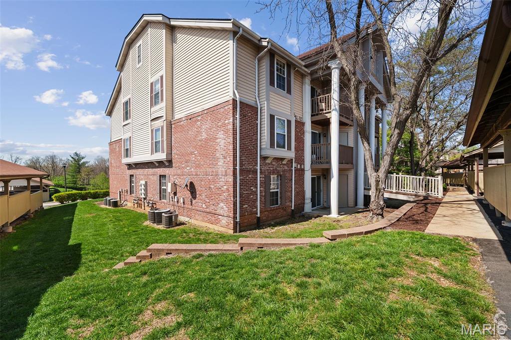 708 Ridgeside Drive, Unit C Ballwin, MO 63021 - Photo 20 of 26