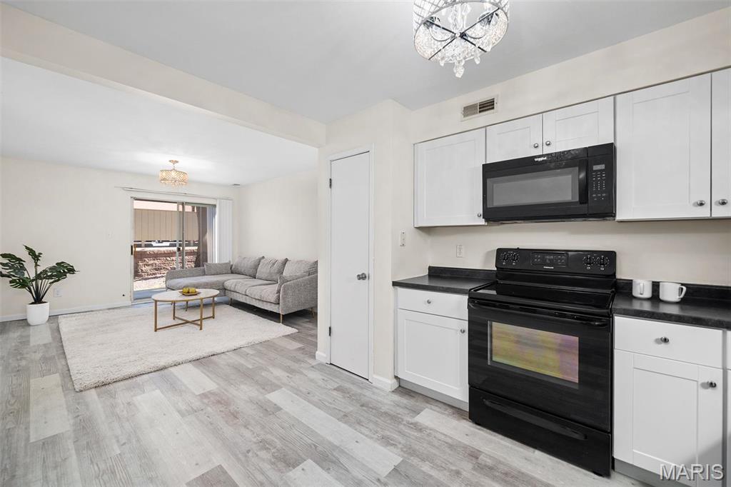 708 Ridgeside Drive, Unit C Ballwin, MO 63021 - Photo 8 of 26