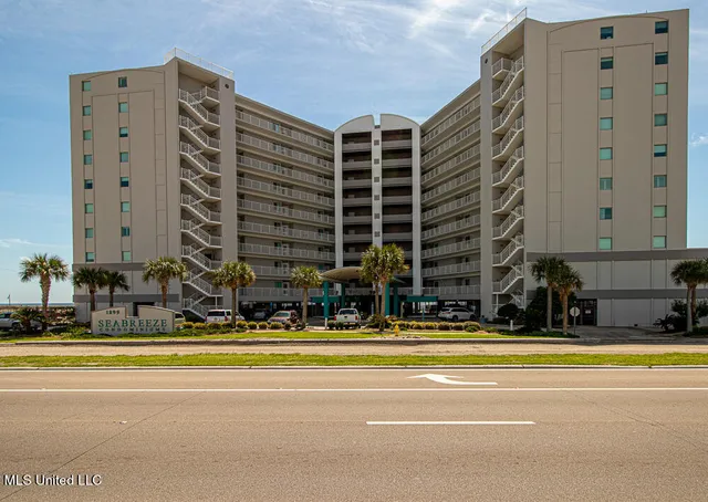 $450,000 | 1899 Beach Boulevard, Unit 410, Biloxi, MS 39531
