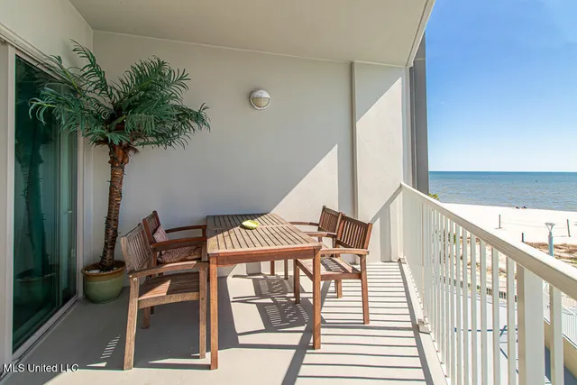 $450,000 | 1899 Beach Boulevard, Unit 410, Biloxi, MS 39531