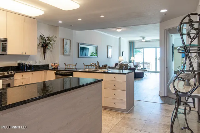 $450,000 | 1899 Beach Boulevard, Unit 410, Biloxi, MS 39531