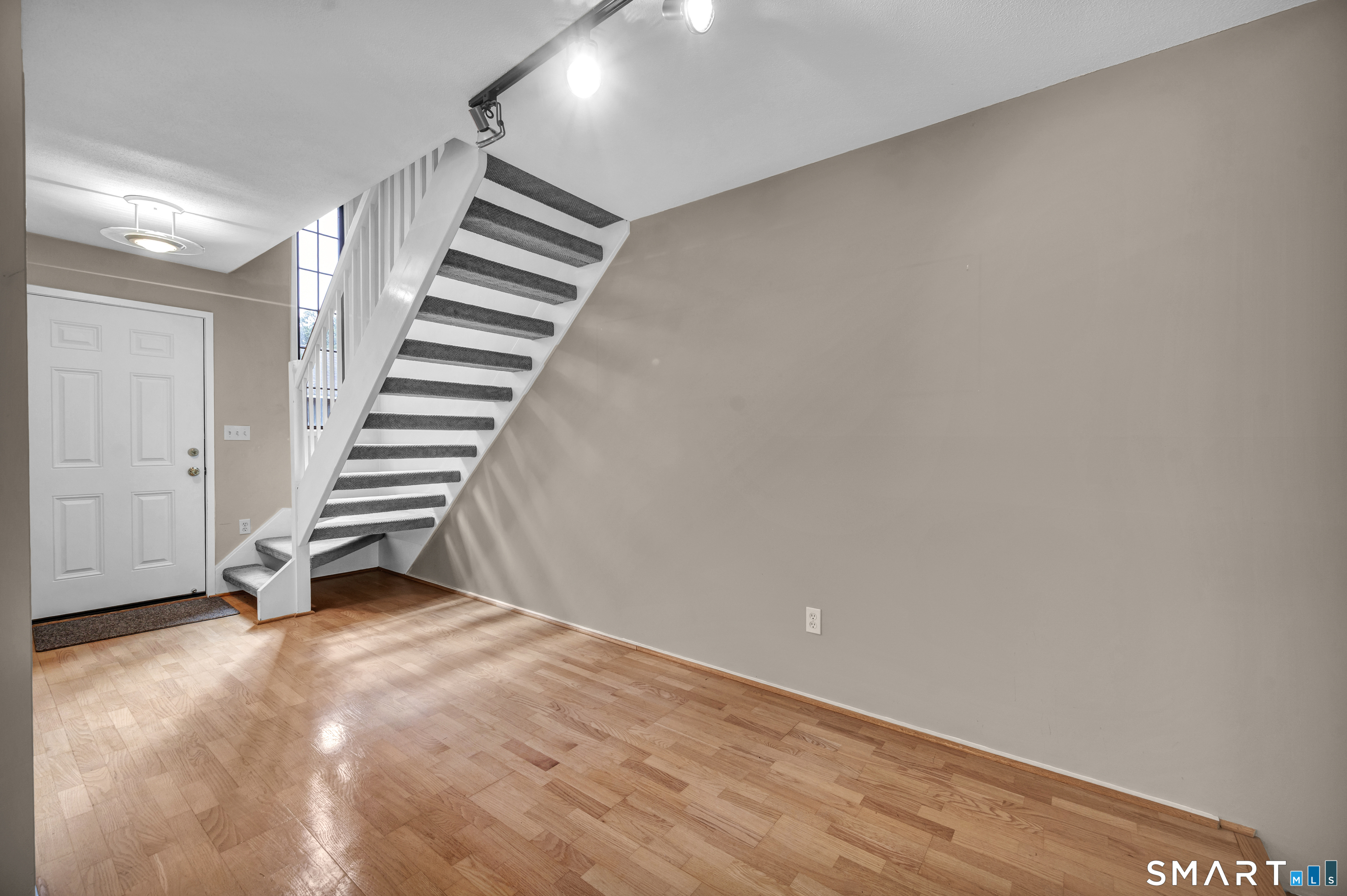 85 River Road, Unit G2 Essex, CT 06426 - Photo 12 of 34 Gallery Image 12