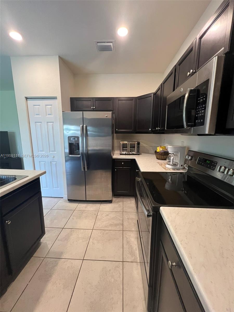 24851 Southwest 114th Court Homestead, FL 33032 - Photo 23 of 76