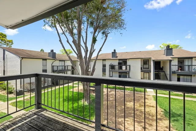 $890 | 10101 Forum Park Drive, Unit 2047, Houston, TX 77036