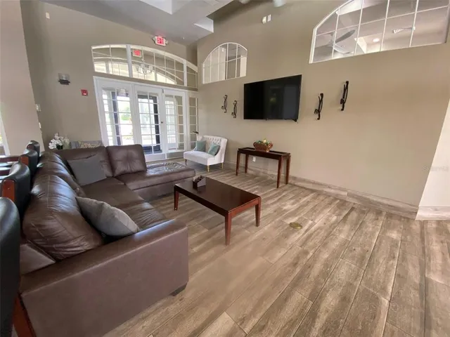 $635,000 | 1900 Cascades Cove Drive, Orlando, FL 32820