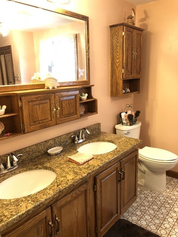139 Norris Road Tyngsborough, MA 01879 - Photo 21 of 30 Gallery Image 21