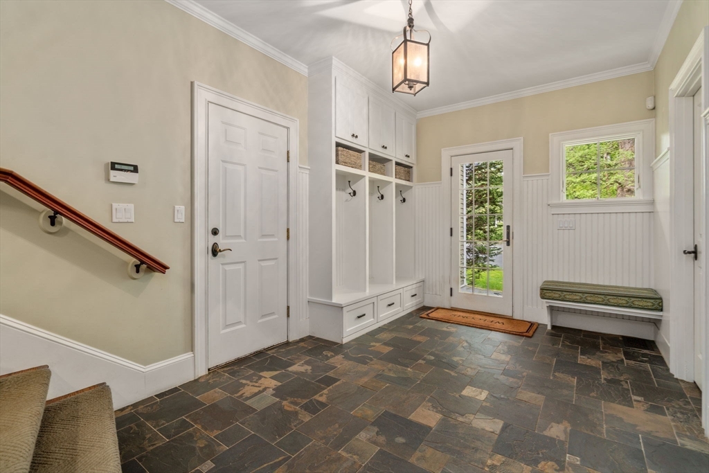 200 Edgewater Drive Needham, MA 02492 - Photo 20 of 41 a view of an empty room with a window