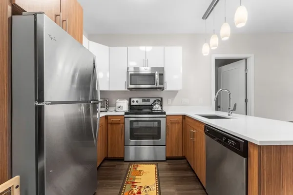 $3,100 | 999 Hancock Street, Unit 306, Quincy, MA 02169