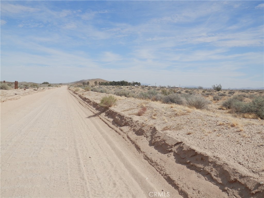 0 Holstead Road Hinkley, CA 92347 - Photo 6 of 15 a view of beach and ocean