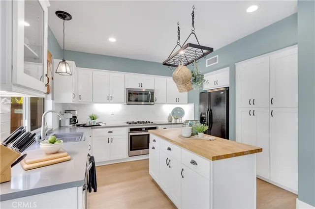 $1,649,000 | 8 Style Drive, Aliso Viejo, CA 92656