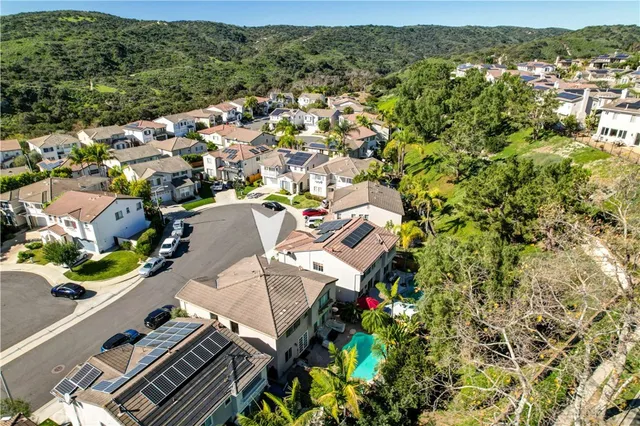 $1,649,000 | 8 Style Drive, Aliso Viejo, CA 92656