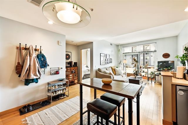 309 West Washington Avenue, Unit 502 Madison, WI 53703 - Photo 4 of 13