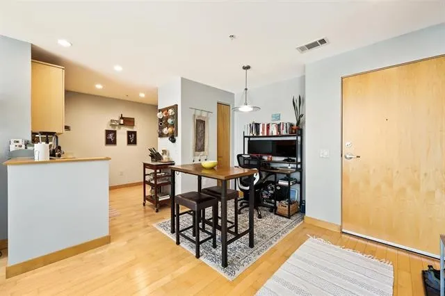 $2,150 | 309 West Washington Avenue, Unit 502, Madison, WI 53703