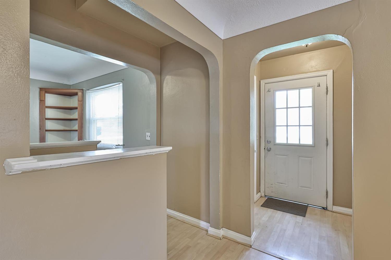 3684 Paramount Ridge Lane Cincinnati, OH 45247 - Photo 4 of 35