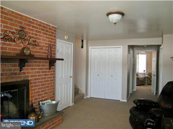 14 Rankin Road Newark, DE 19711 - Photo 8 of 12 Family Room