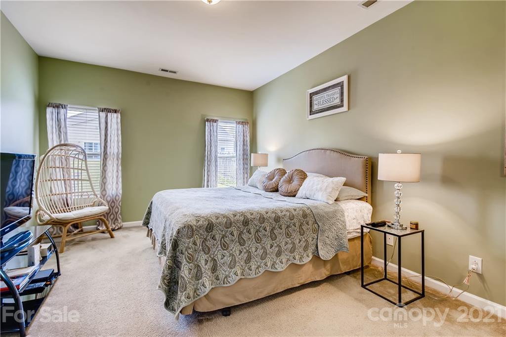 10831 Greenhead View Road Charlotte, NC 28262 - Photo 14 of 26 Gallery Image 14