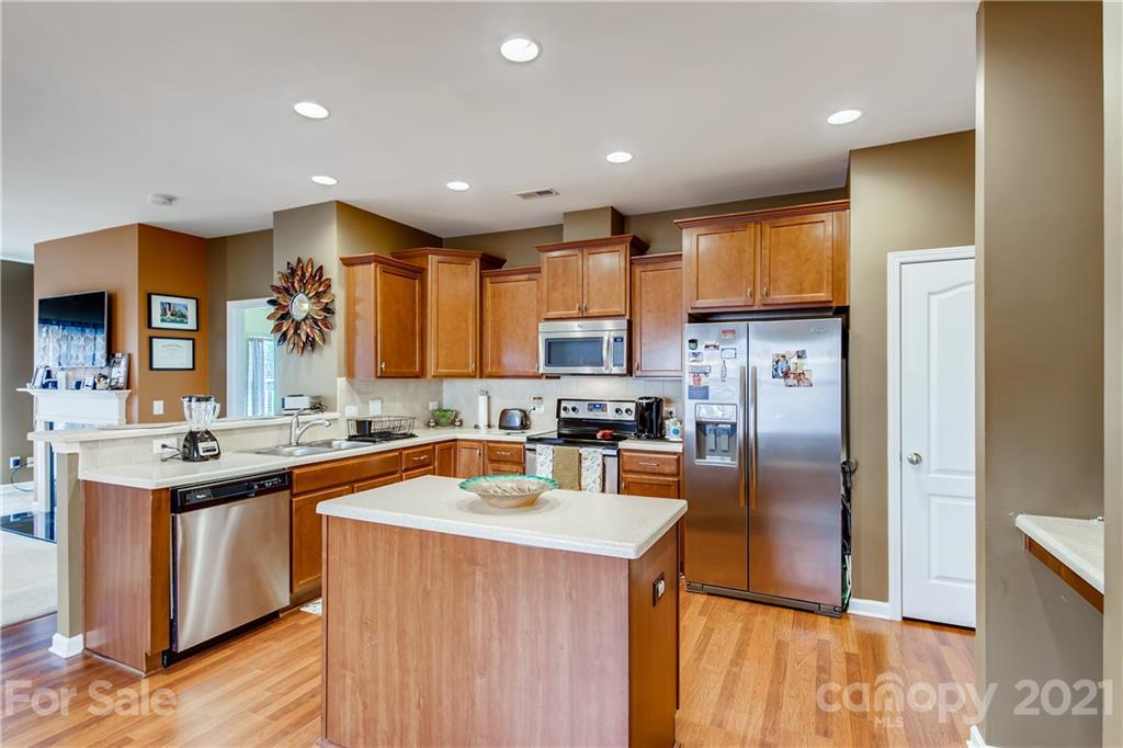 10831 Greenhead View Road Charlotte, NC 28262 - Photo 9 of 26 Gallery Image 9