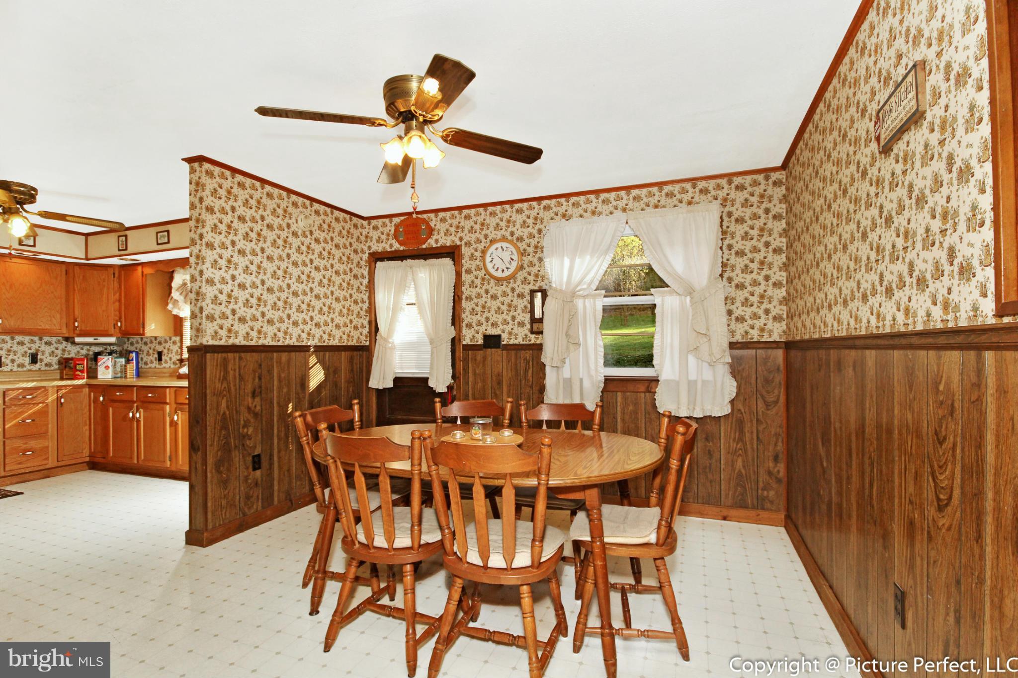 4239 Chestnut Grove Road Keedysville, MD 21756 - Photo 12 of 25 Dining Room