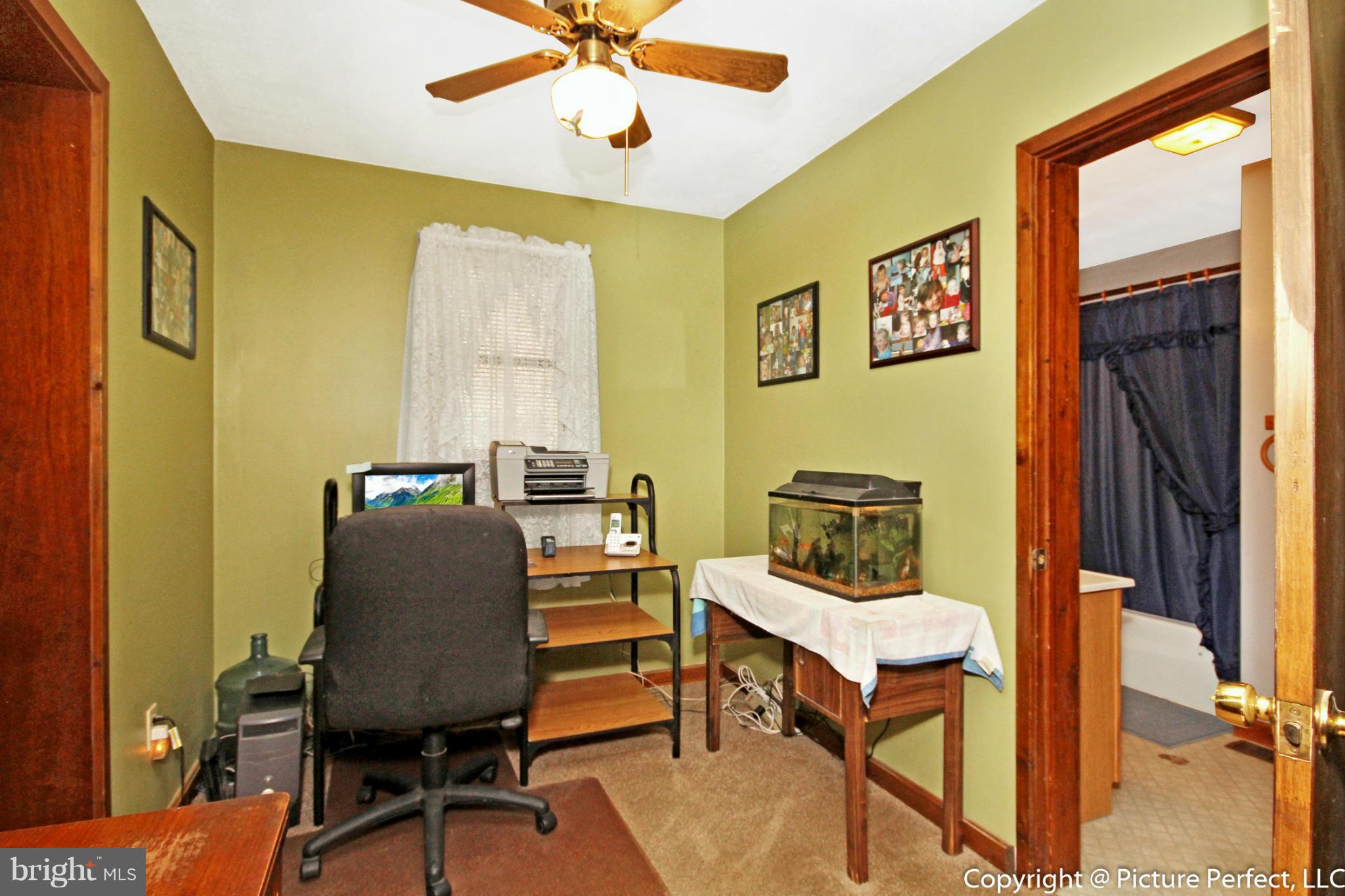 4239 Chestnut Grove Road Keedysville, MD 21756 - Photo 13 of 25 Office