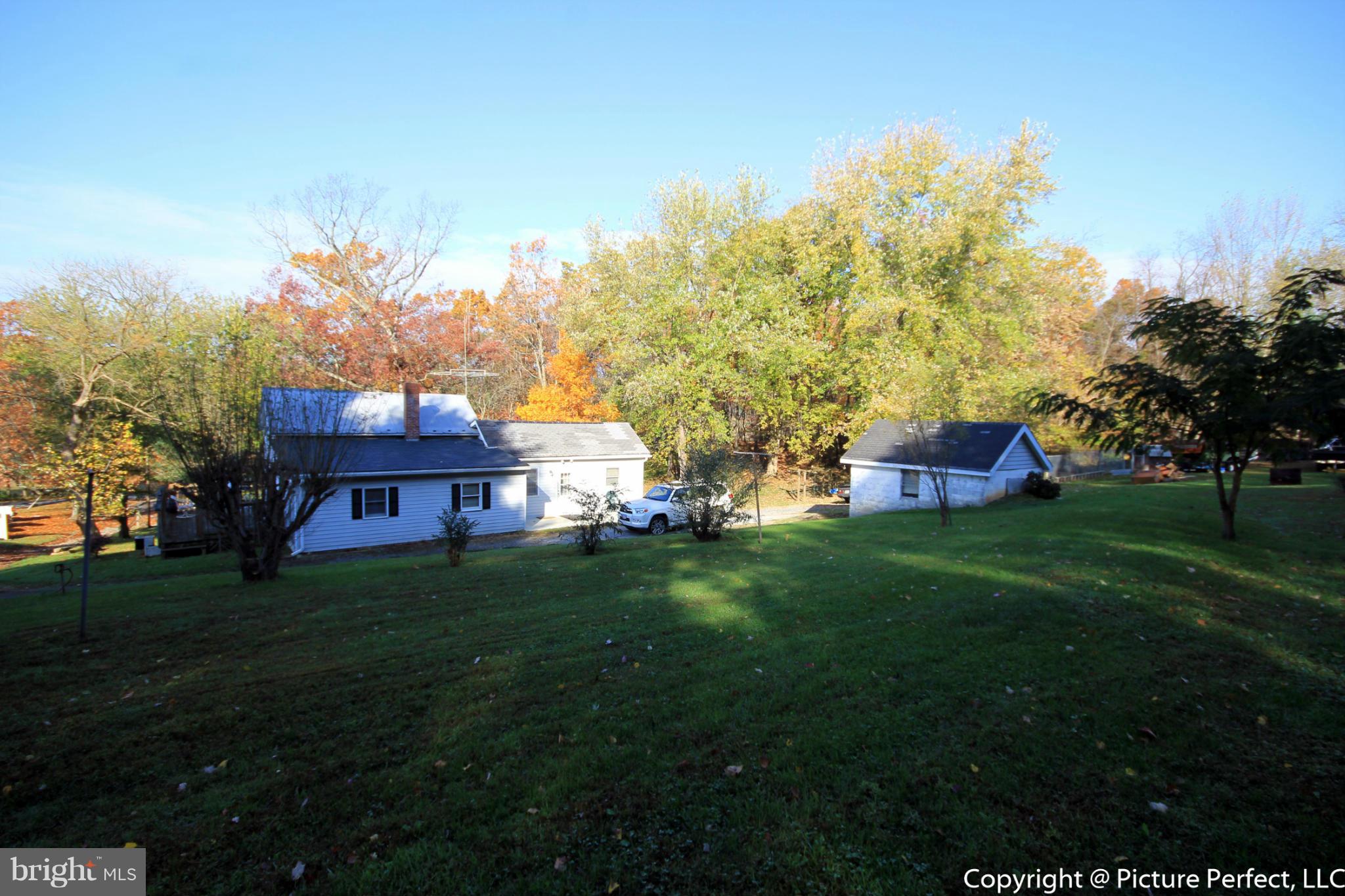 4239 Chestnut Grove Road Keedysville, MD 21756 - Photo 25 of 25 Exterior (Rear)