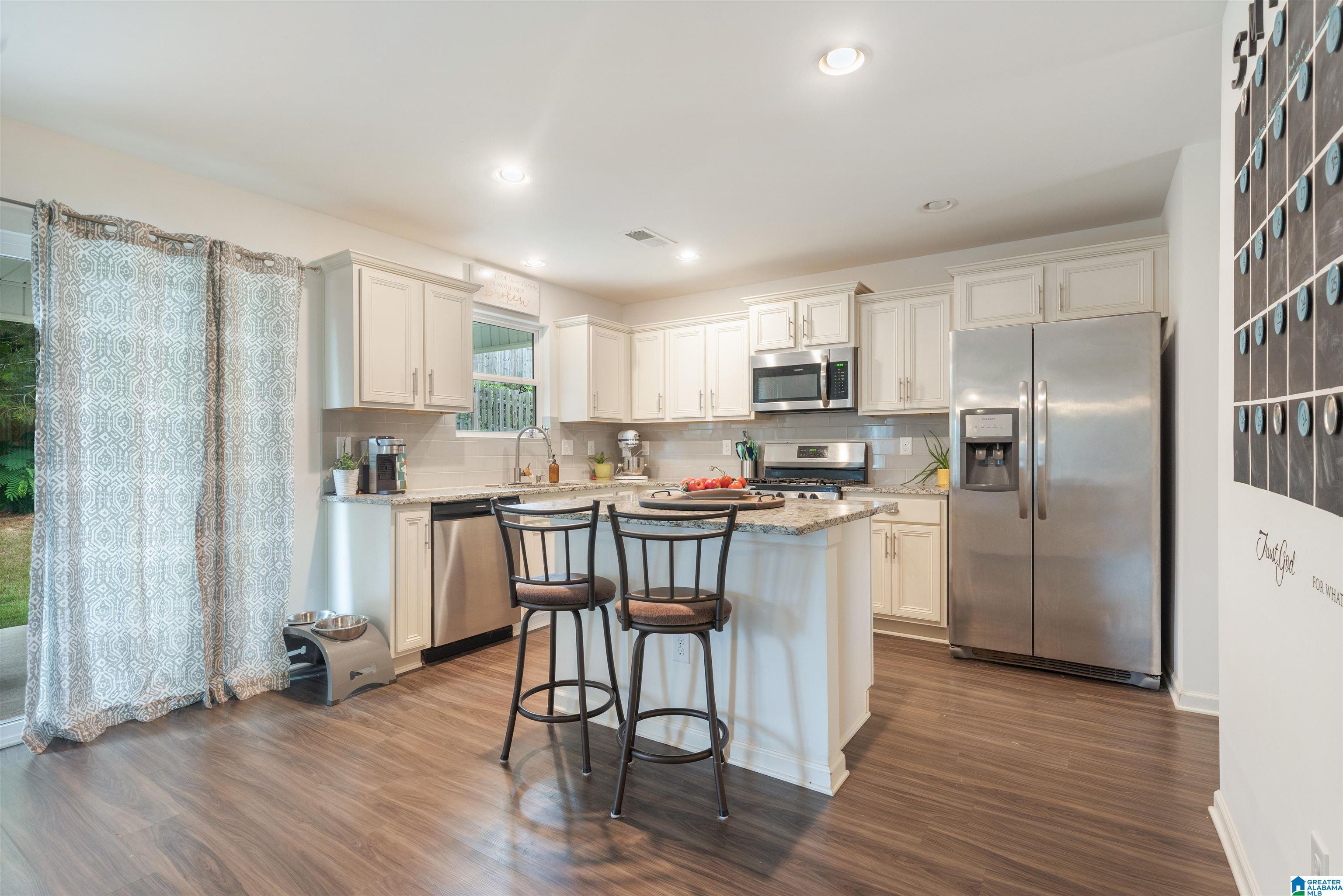 804 Huntington Trace Chelsea, AL 35043 - Photo 5 of 38