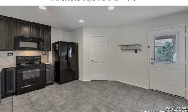 $1,725 | 1991 Shire Meadows, New Braunfels, TX 78130